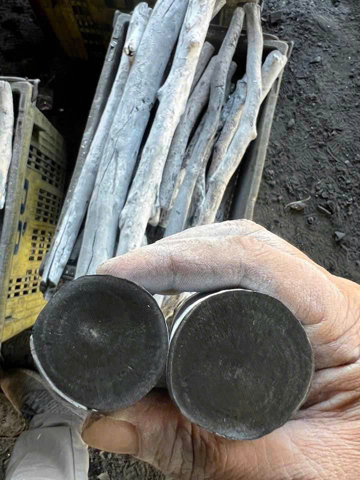 z7040424316131_633e4440f9a3e0f15385762301e764d7